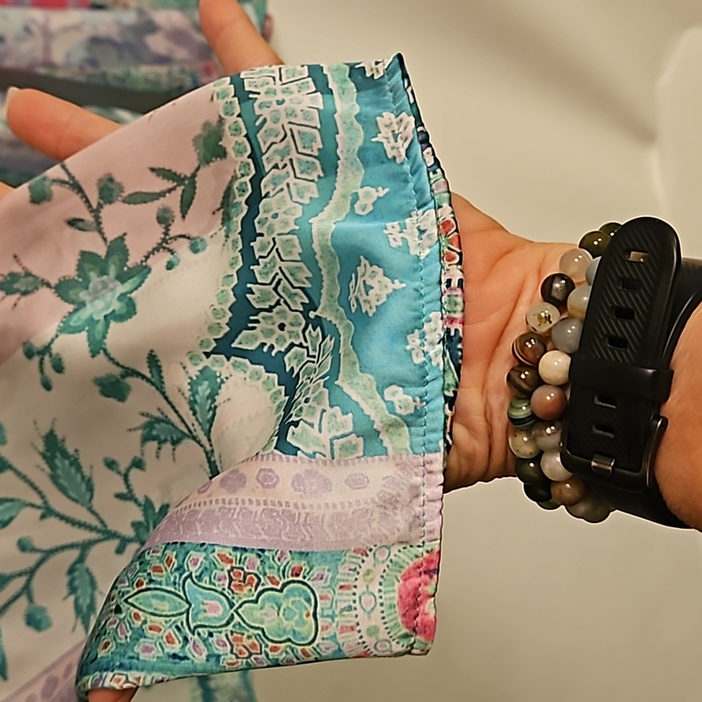 U111... Euc Zara Patterned Blouse - image 3